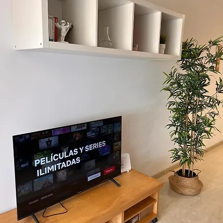 Con Piscina Climatizada Y Vistas アパート アデヘ