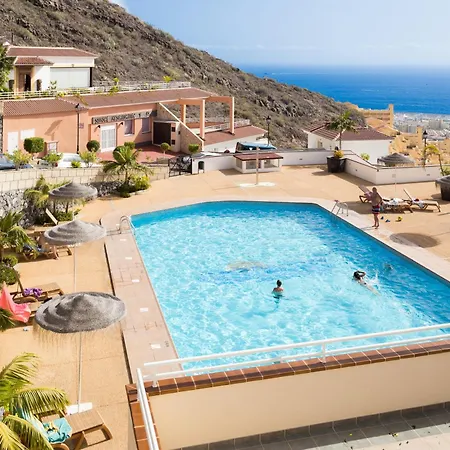 Con Piscina Climatizada Y Vistas Costa Adeje (Tenerife)
