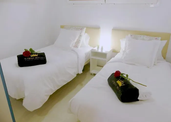 Con Piscina Climatizada Y Vistas