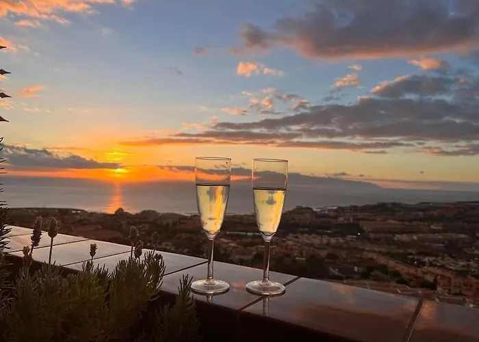 Con Piscina Climatizada Y Vistas Апартаменты *