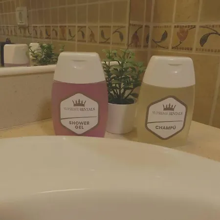 Con Piscina Climatizada Y Vistas